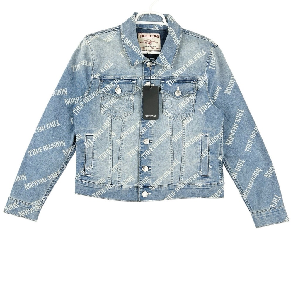 NWT True Religion Women Light Wash Blue Allover Logo Relaxed Trucker Jacket Sz M